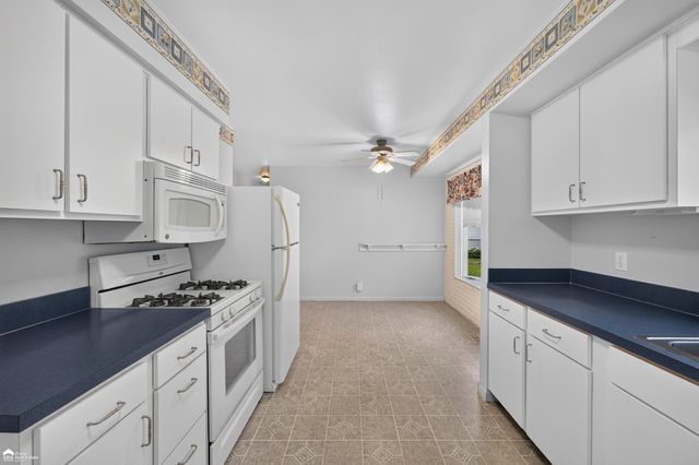 1442 Kettering Avenue, Burton, MI 48509