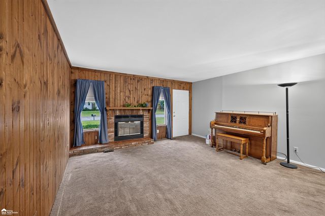 1442 Kettering Avenue, Burton, MI 48509
