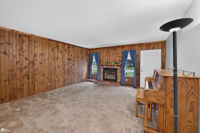 1442 Kettering Avenue, Burton, MI 48509