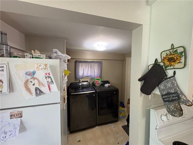 304 S Rogers Road, Louisburg, KS 66053
