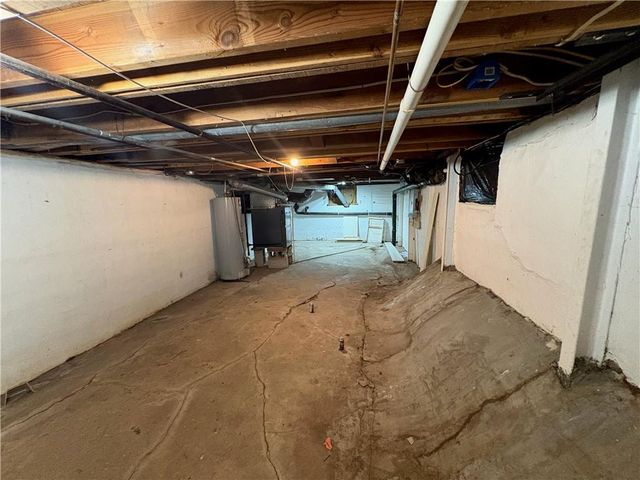 304 S Rogers Road, Louisburg, KS 66053