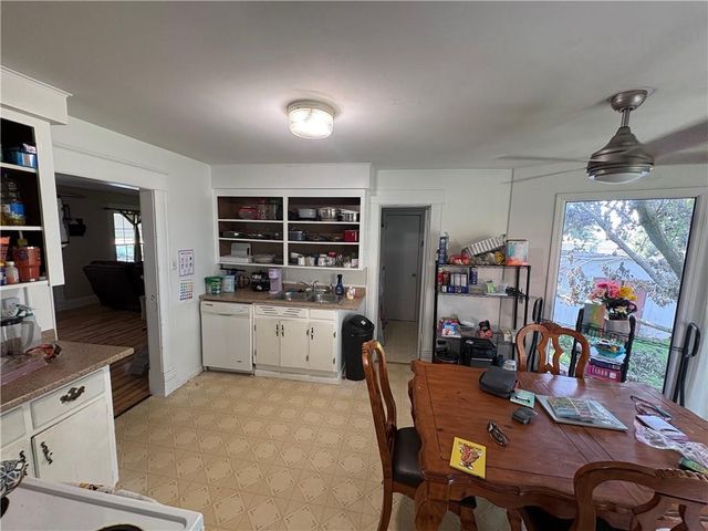 304 S Rogers Road, Louisburg, KS 66053