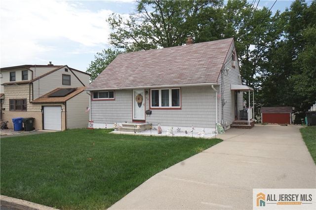 22 Lowell Street, Iselin, NJ 08830