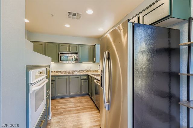 39 East Agate Avenue 208, Las Vegas, NV 89123