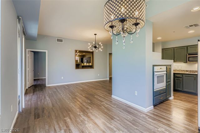 39 East Agate Avenue 208, Las Vegas, NV 89123