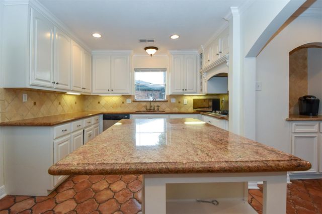 18603 Point Lookout Drive, Houston, TX 77058