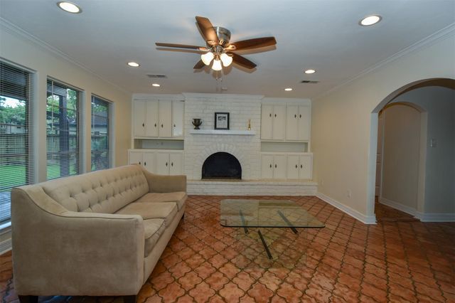 18603 Point Lookout Drive, Houston, TX 77058