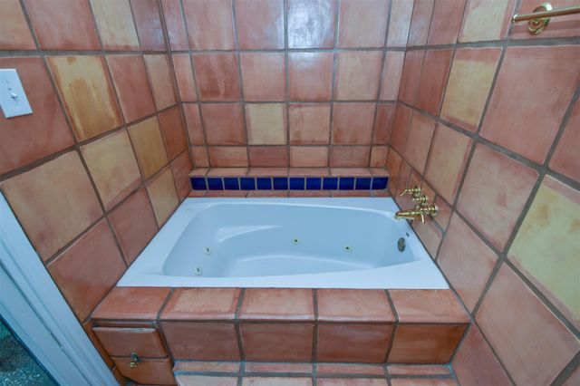 18603 Point Lookout Drive, Houston, TX 77058