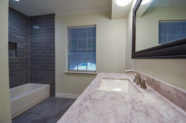 18603 Point Lookout Drive, Houston, TX 77058