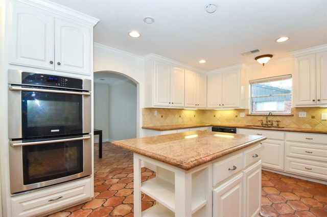 18603 Point Lookout Drive, Houston, TX 77058