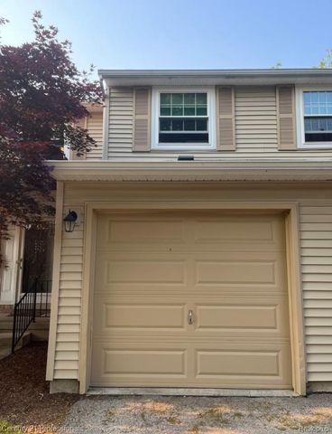 1542 Brentwood Drive, Troy, MI 48098