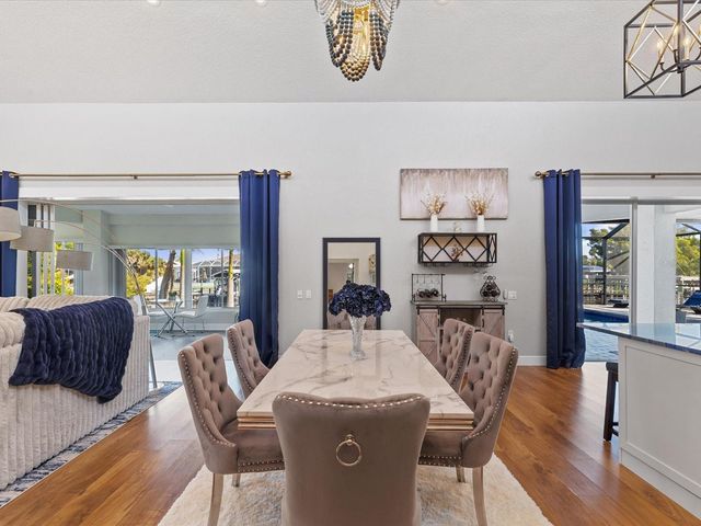 617 KINGSTON COURT, Apollo Beach, FL 33572