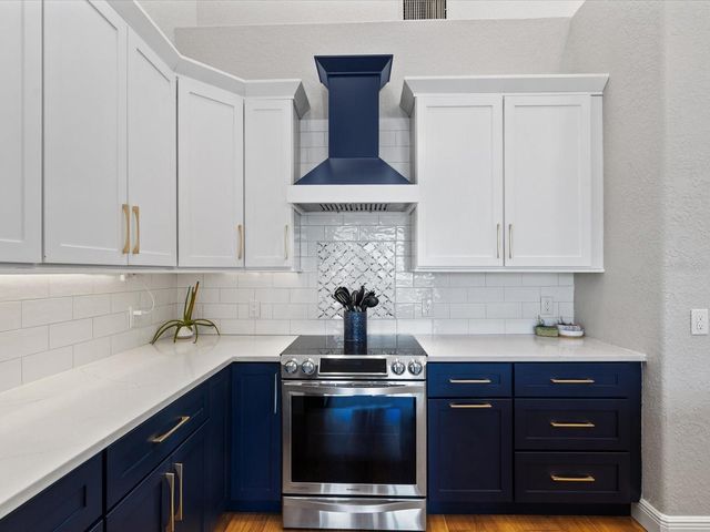 617 KINGSTON COURT, Apollo Beach, FL 33572