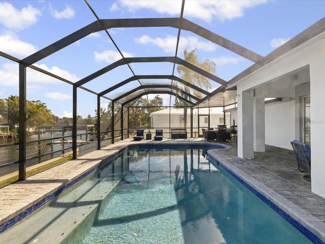 617 KINGSTON COURT, Apollo Beach, FL 33572