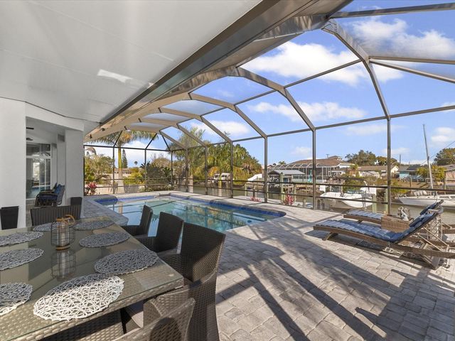 617 KINGSTON COURT, Apollo Beach, FL 33572