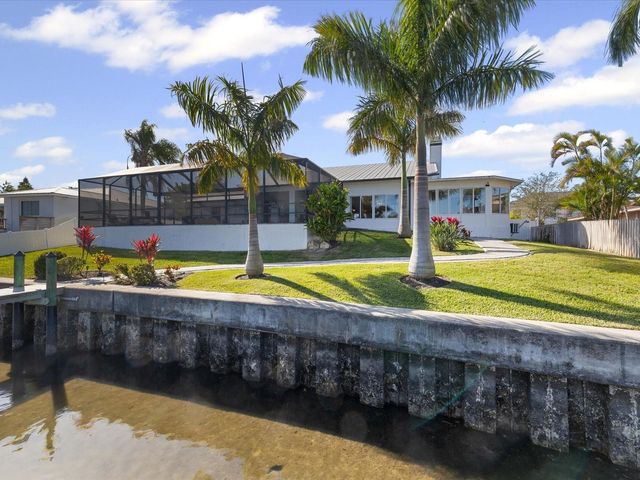 617 KINGSTON COURT, Apollo Beach, FL 33572