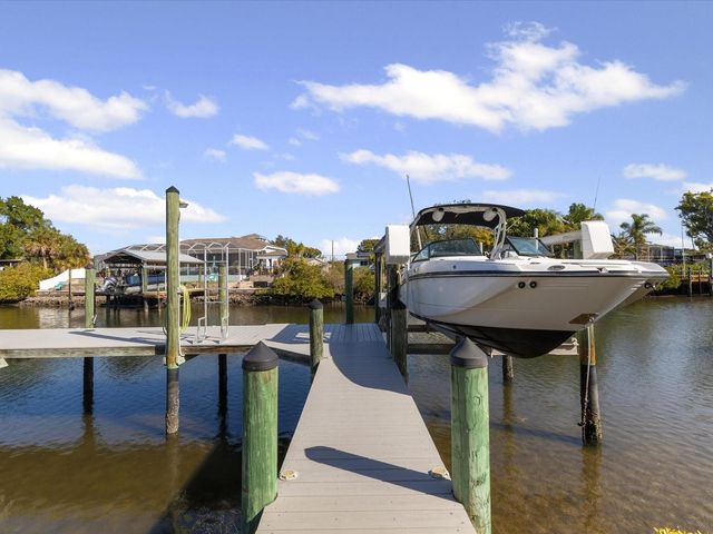 617 KINGSTON COURT, Apollo Beach, FL 33572