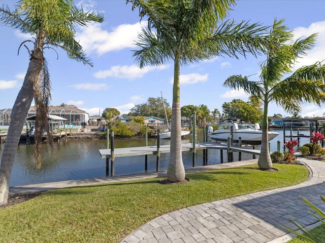 617 KINGSTON COURT, Apollo Beach, FL 33572