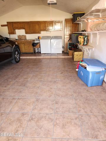 1431 LOST PINES Lane, El Paso, TX 79936