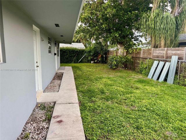 1529 SW 22nd St 2, Fort Lauderdale, FL 33315