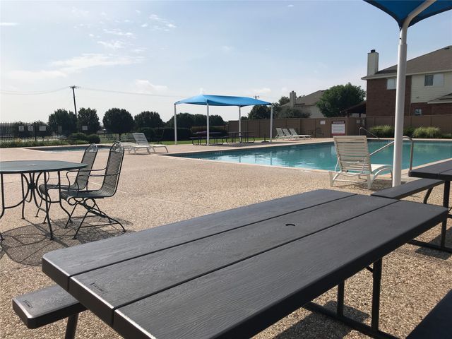 409 Silver Mine Drive, Justin, TX 76247