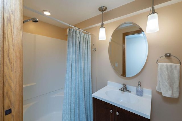 2547 14th Avenue E, North Saint Paul, MN 55109