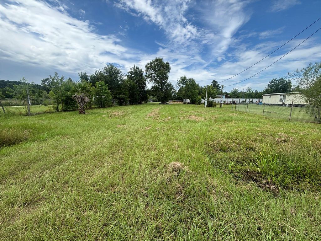 969 County Road 3479j, Cleveland, TX 77327