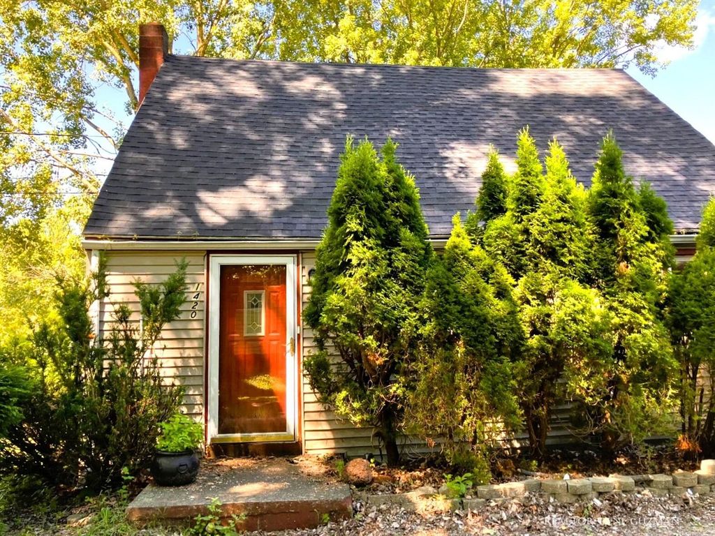 1420 Reo Road, Lansing, MI 48910