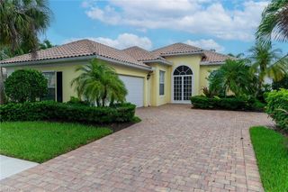 7935 Valentina CT, Naples, FL 34114
