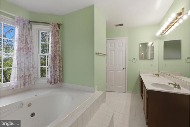 8322 COTTAGE HILL CT, Gaithersburg, MD 20877