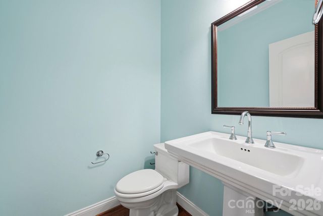 2978 NW Deep Cove Drive NW, Concord, NC 28027