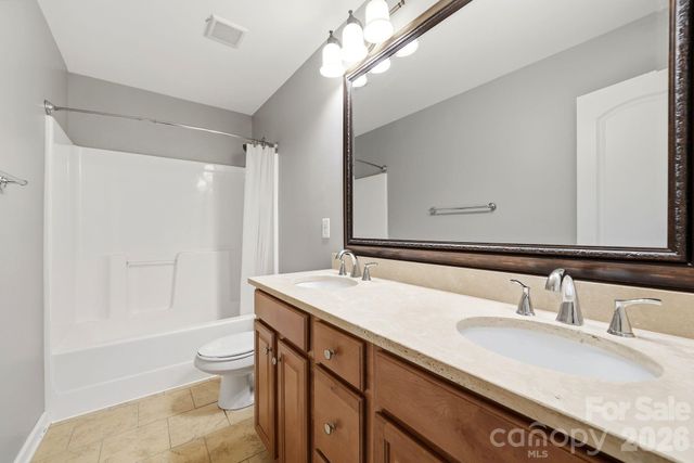 2978 NW Deep Cove Drive NW, Concord, NC 28027
