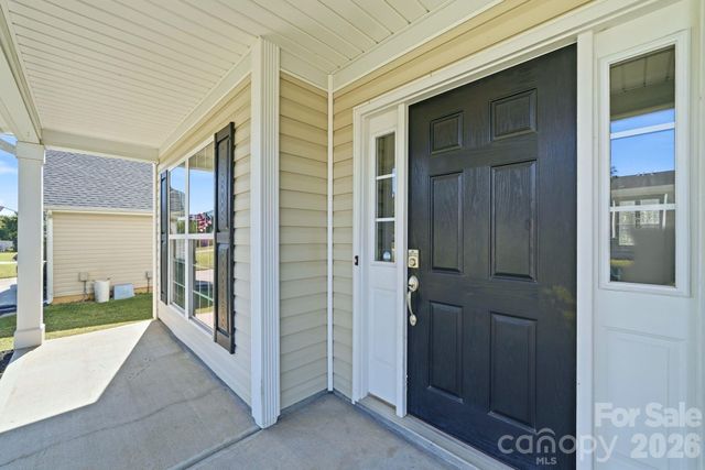 2978 NW Deep Cove Drive NW, Concord, NC 28027