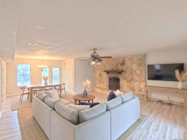 31567 Panther, Bulverde, TX 78163