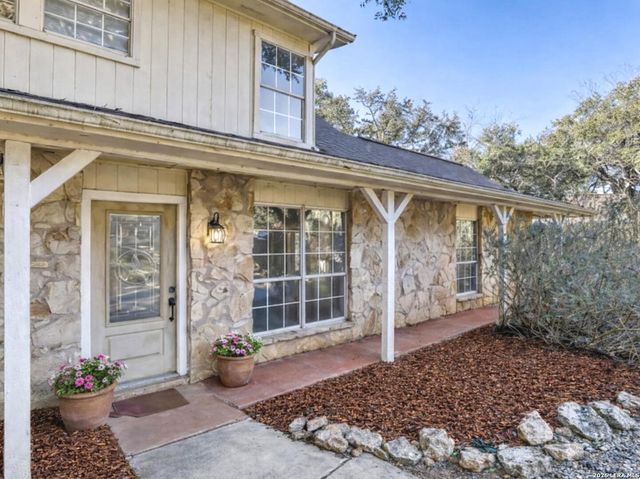 31567 Panther, Bulverde, TX 78163