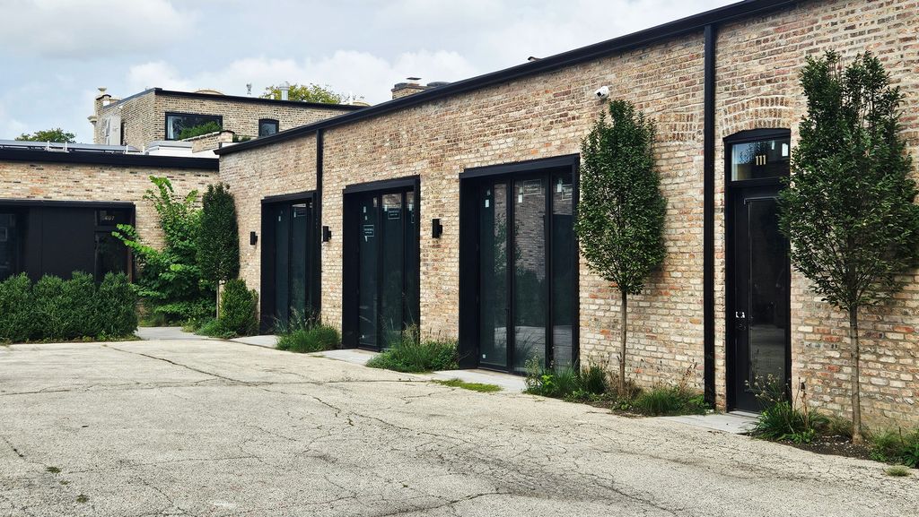 111 S RIDGELAND Avenue, Oak Park, IL 60302 — photo 3