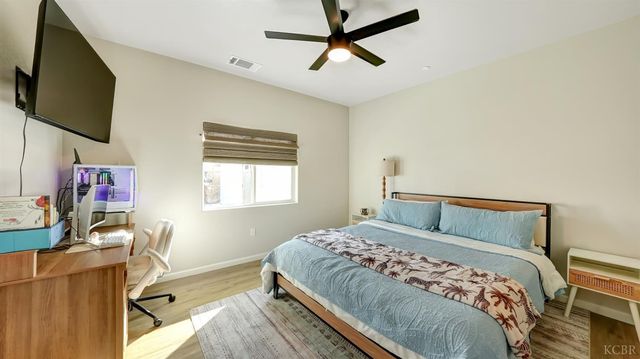 13713 Crocus Way, Armona, CA 93202