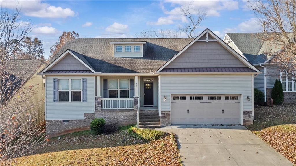 208 Terrace View Way, Seneca, SC 29678