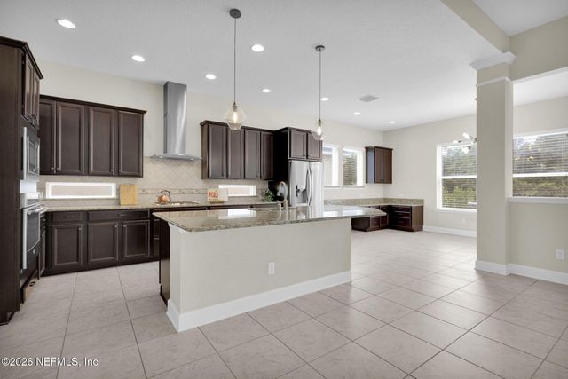 3724 BURNT PINE Drive, Jacksonville, FL 32224