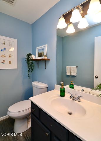 7155 E Lake Court, Perrysburg, OH 43551