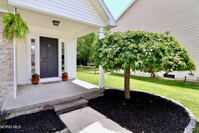 7155 E Lake Court, Perrysburg, OH 43551