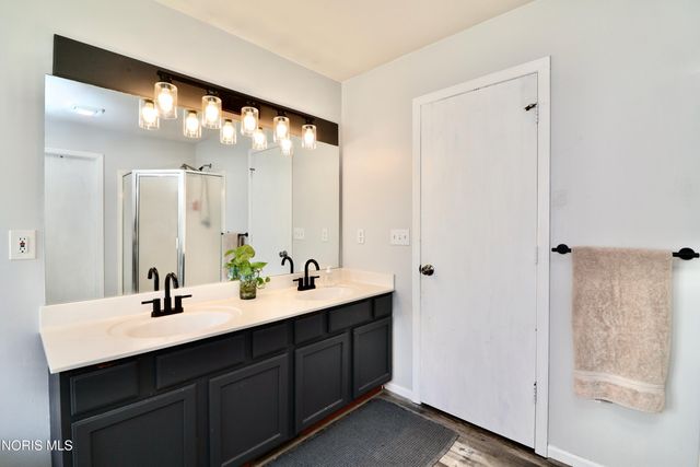 7155 E Lake Court, Perrysburg, OH 43551