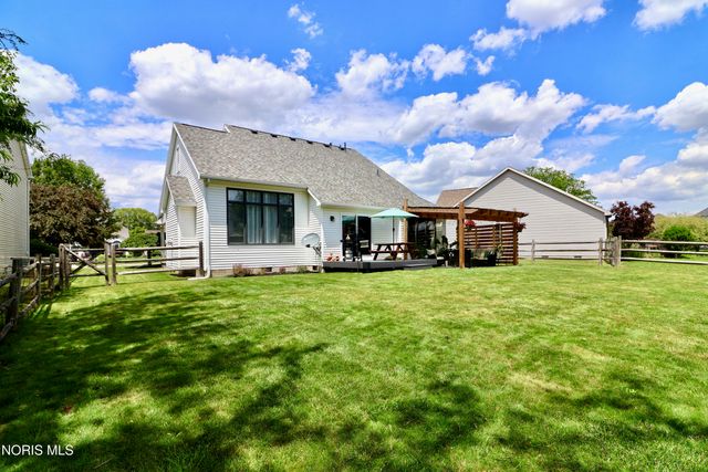 7155 E Lake Court, Perrysburg, OH 43551