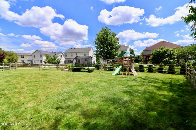 7155 E Lake Court, Perrysburg, OH 43551