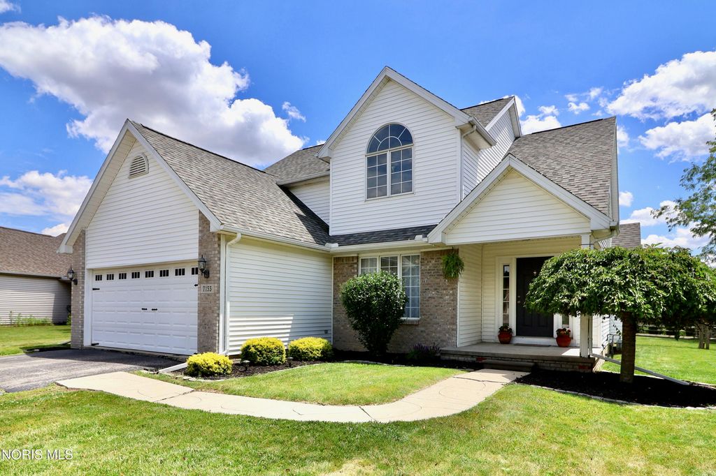 7155 E Lake Court, Perrysburg, OH 43551