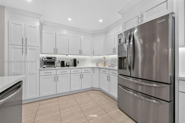 8390 SW 72nd Avenue, Miami, FL 33143