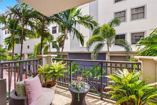 8390 SW 72nd Avenue, Miami, FL 33143