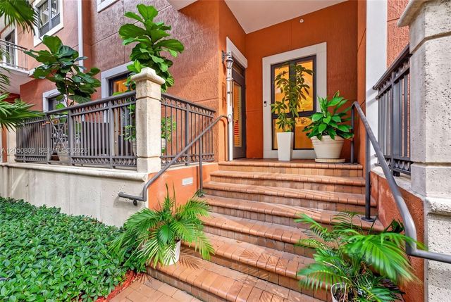 8390 SW 72nd Avenue, Miami, FL 33143