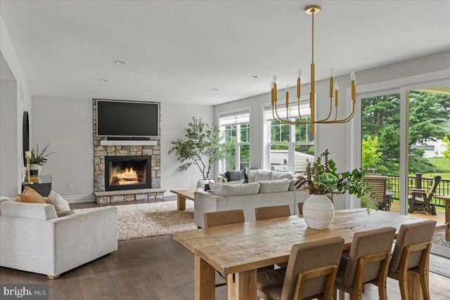 9 FOXTAIL LN, Doylestown, PA 18901