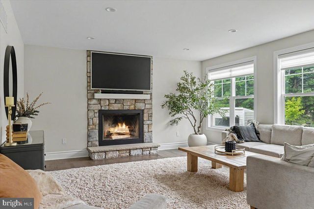9 FOXTAIL LN, Doylestown, PA 18901